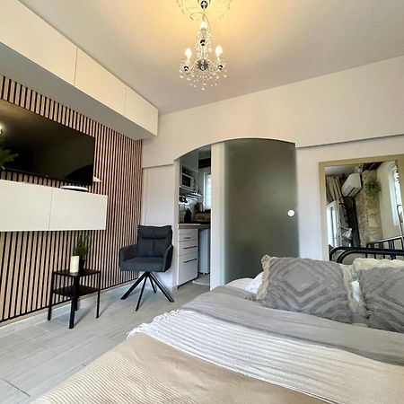 Villa Amore Radini Istrian Romantic Studio With Private Parking And Terrace Brtonigla Extérieur photo