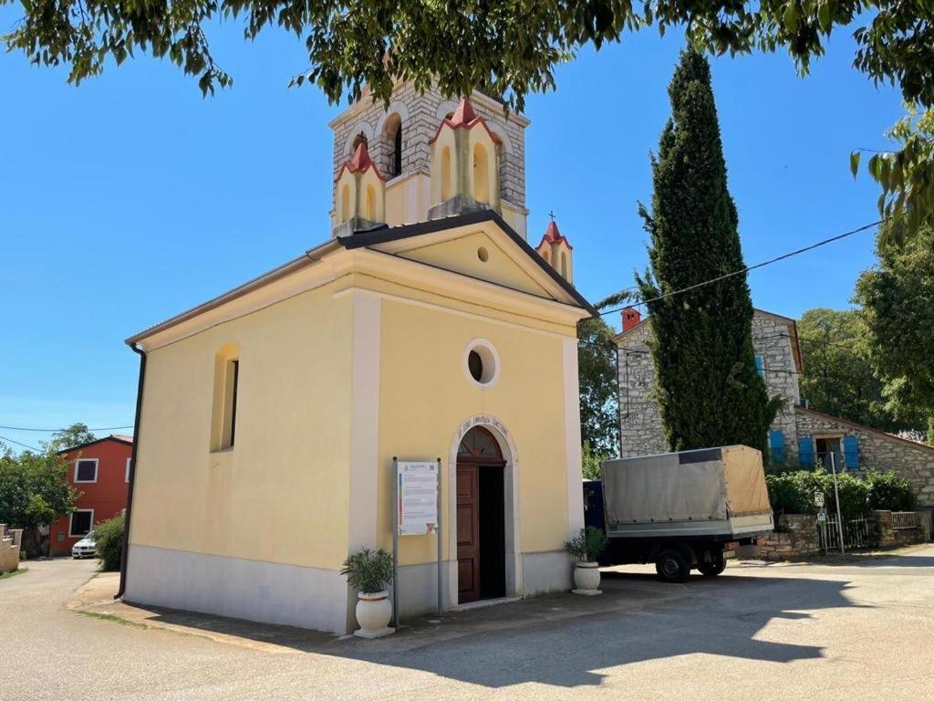 Villa Amore Radini Istrian Romantic Studio With Private Parking And Terrace Brtonigla Extérieur photo