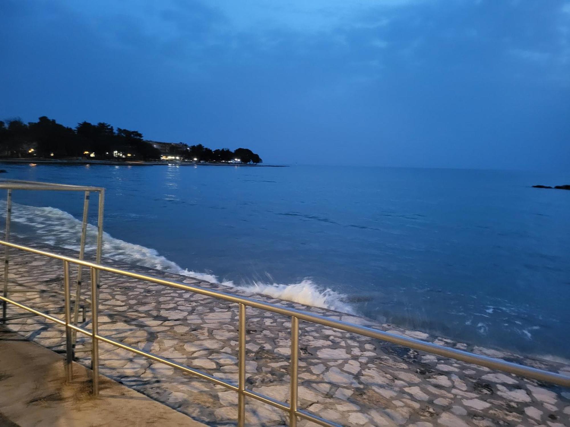 Villa Amore Radini Istrian Romantic Studio With Private Parking And Terrace Brtonigla Extérieur photo