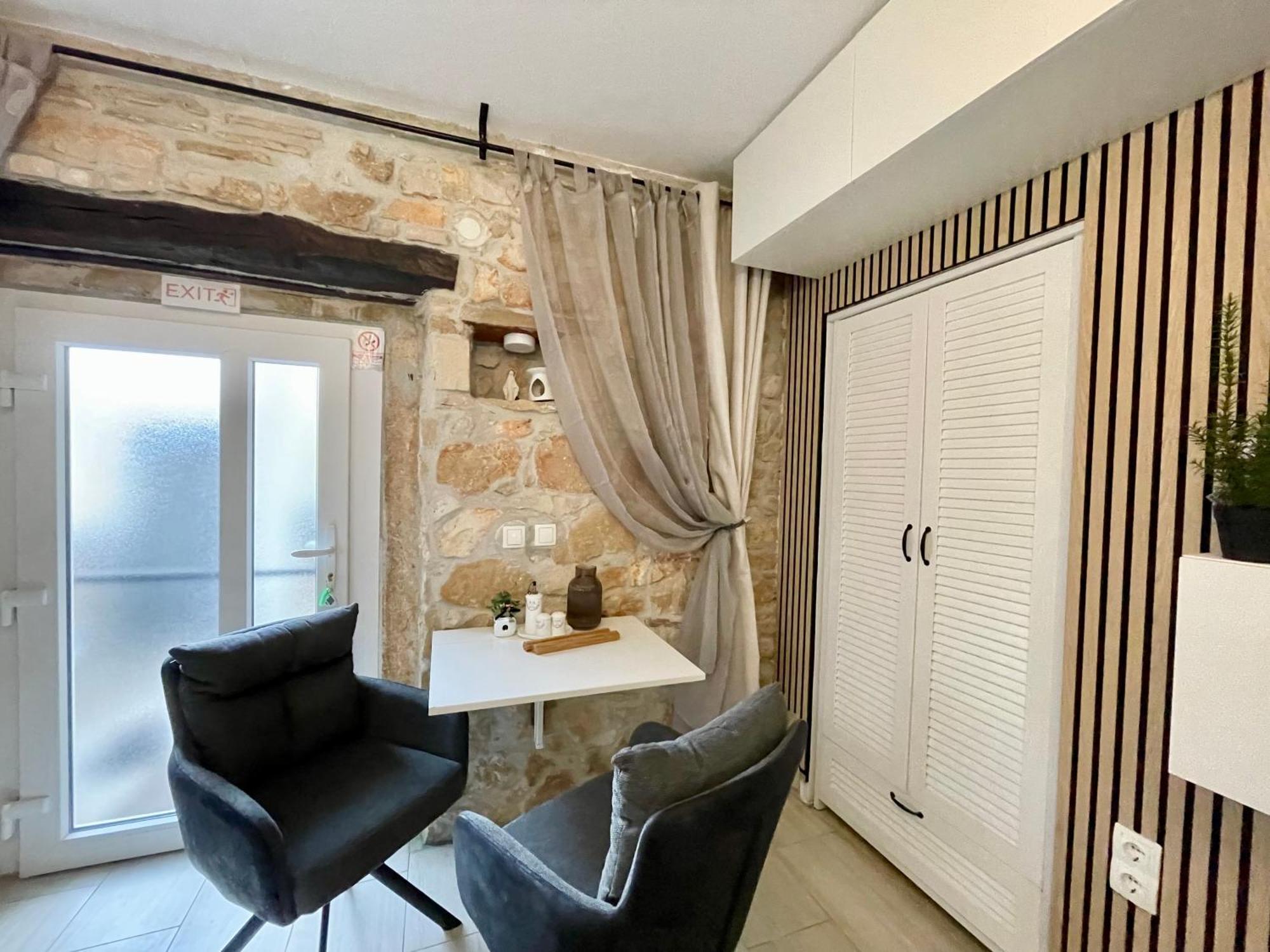 Villa Amore Radini Istrian Romantic Studio With Private Parking And Terrace Brtonigla Extérieur photo